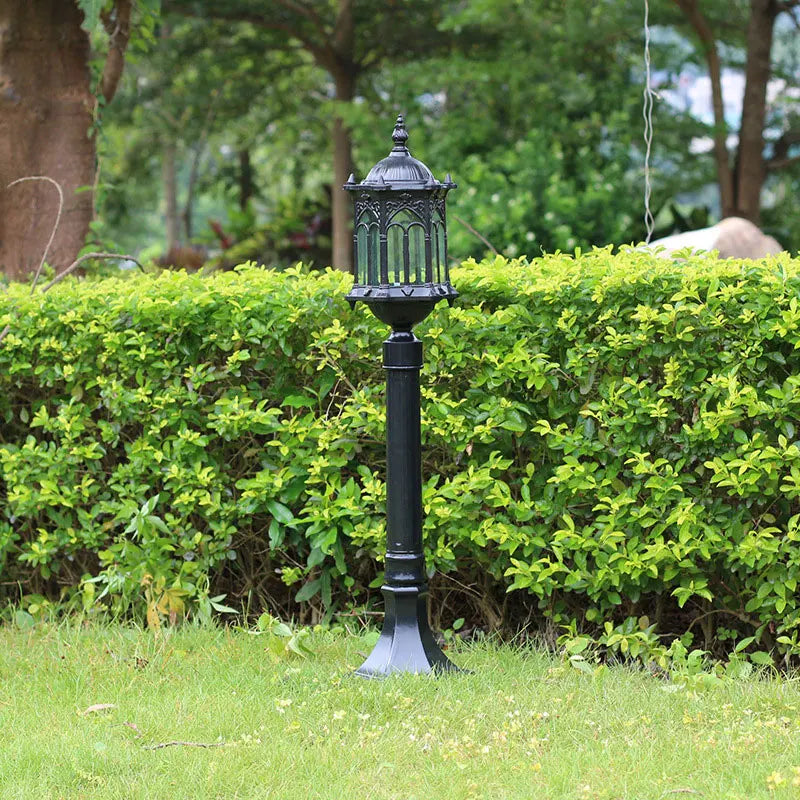 lanterne vintage éclairage extérieur jardin lampadaire métal noir classique motifs géométriques