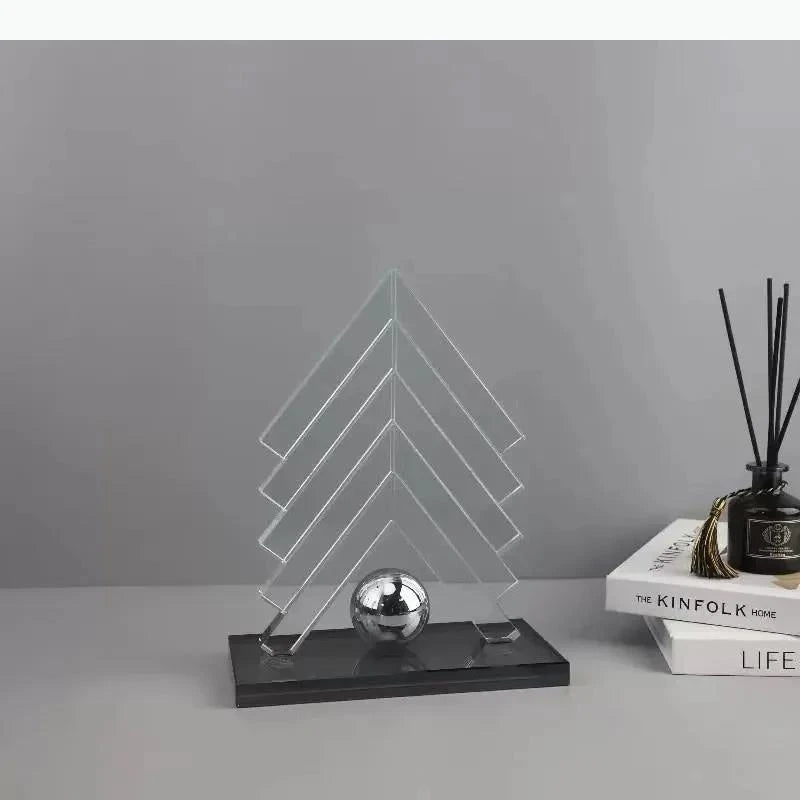 décoration intérieure moderne sculpture transparente noire argentée minimaliste