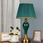 Lampe de chevet verte en céramique avec abat-jour tissu blanc - Décoration salon et chambre