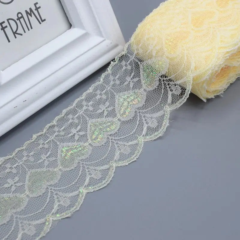 ruban dentelle polyester largeur 75mm couleurs rouge rose vert bleu motifs floraux classique