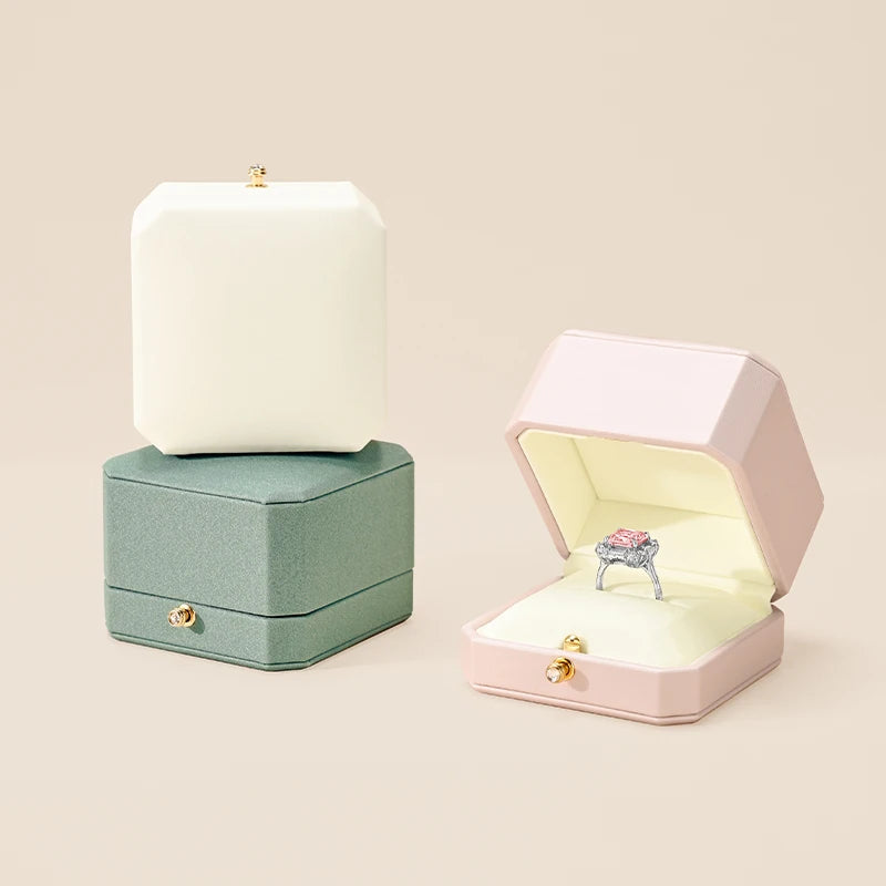 boîte rangement bijoux cuir velours strass coeurs bagues argent rose classique dorés festival mariage