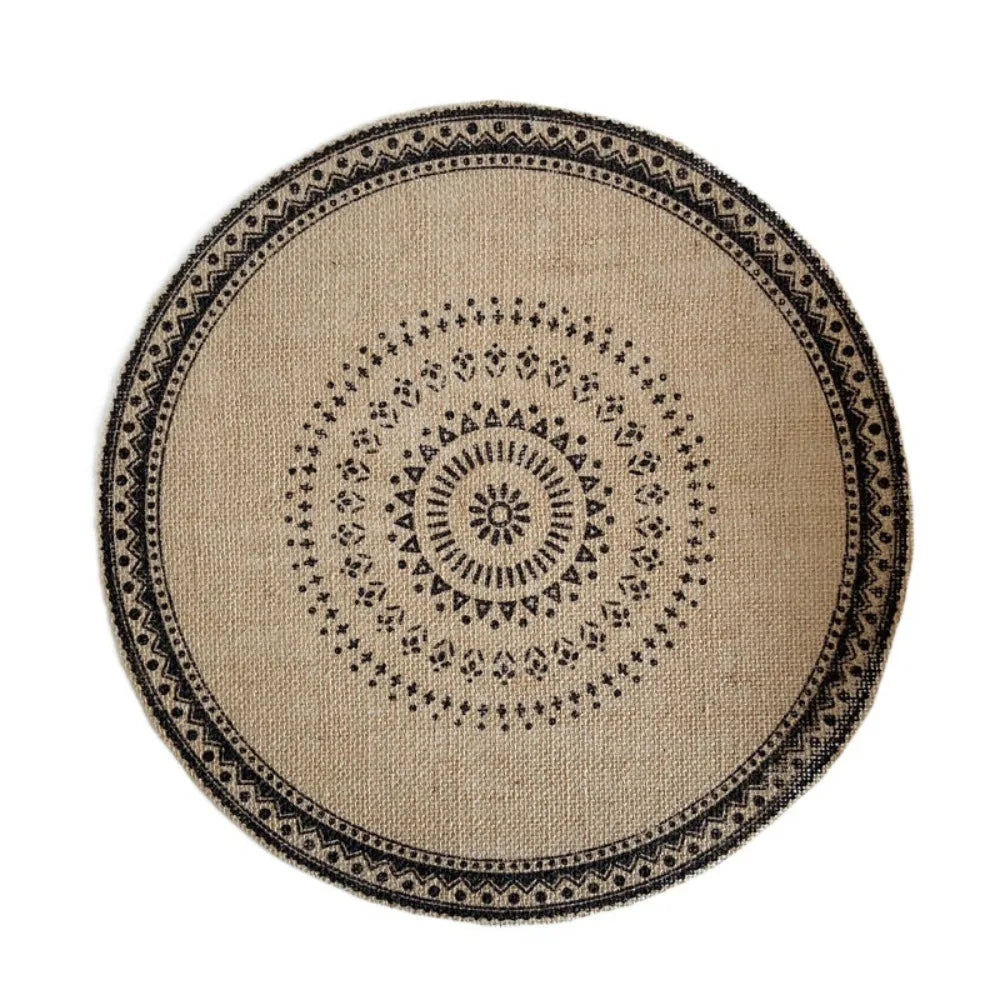 serviettes table boho chic motifs géométriques pompons noirs beige tables manger rondes 36 38