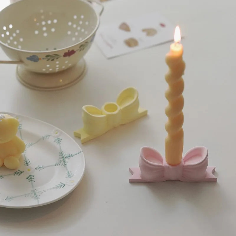 bougies moderne violet rose jaune vert rubans clips mariage décoration créative maison