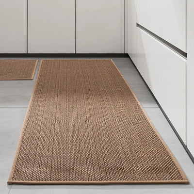 Tapis de cuisine antidérapant en lin beige devant un évier moderne