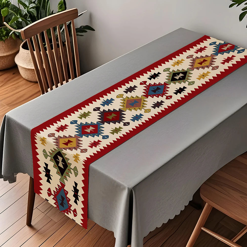 table table ethnique géométrique polyester rouge beige bleu vert triangles losanges festive traditionnelle