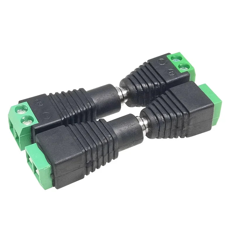 connecteur dc noir vert texturé industriel 5.5mm 2.1mm 2.5mm basse tension fixations visées surveillance
