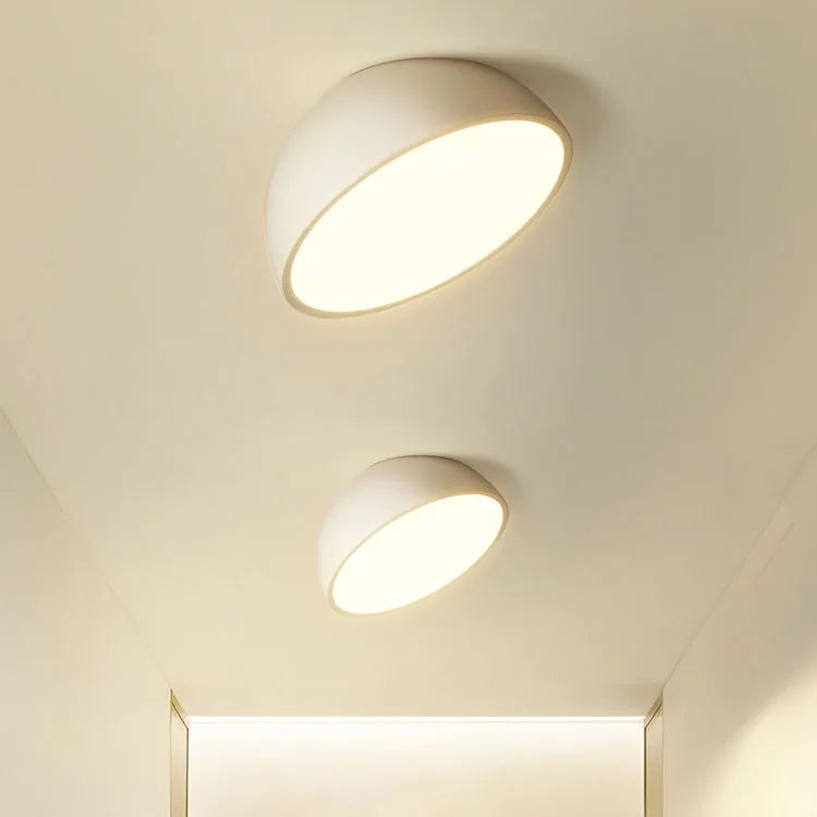 Lampes plafonnier LED modernes aluminium blanc gris clair éclairage minimaliste chambre salon