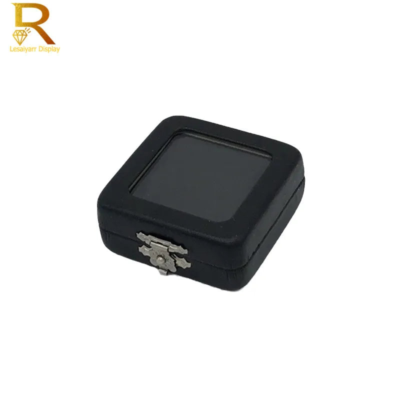 boîte bijoux noir velours intérieur classique clous serrure mat opacité organise pierres précieuses support