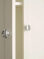 boutons porte argenté moderne élégants meubles chambre tiroirs cuisine lisses brillants travaux bois européens