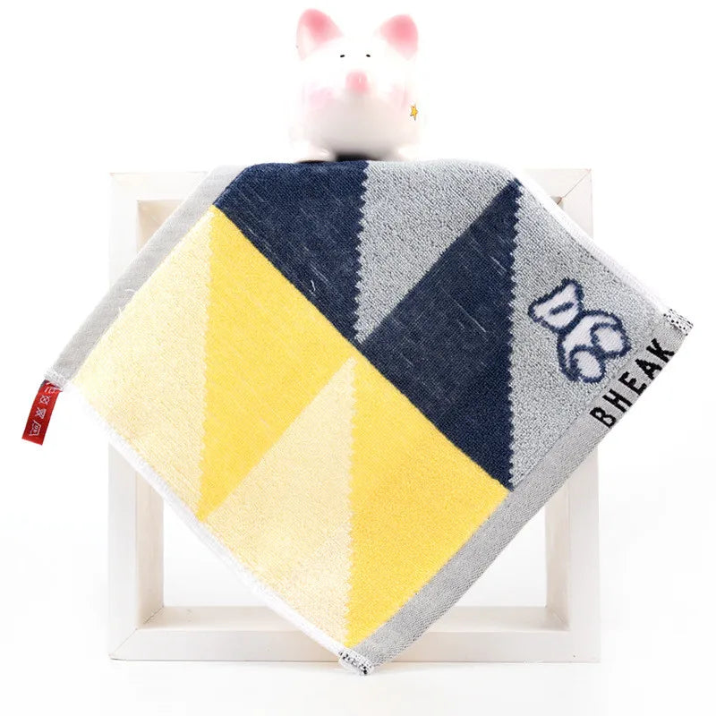 serviettes coton animées dessin triangles lapins nuages étoiles clips enfants rose bleu