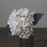 bouquet artificiel hortensias rose clair gris blanc orange rouge feuilles vertes classique intérieur mariage