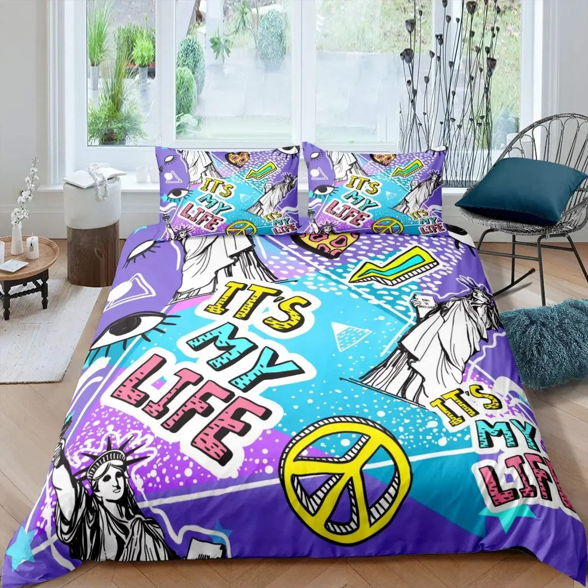 Vue de dessus de la housse de couette Liberty avec design coloré