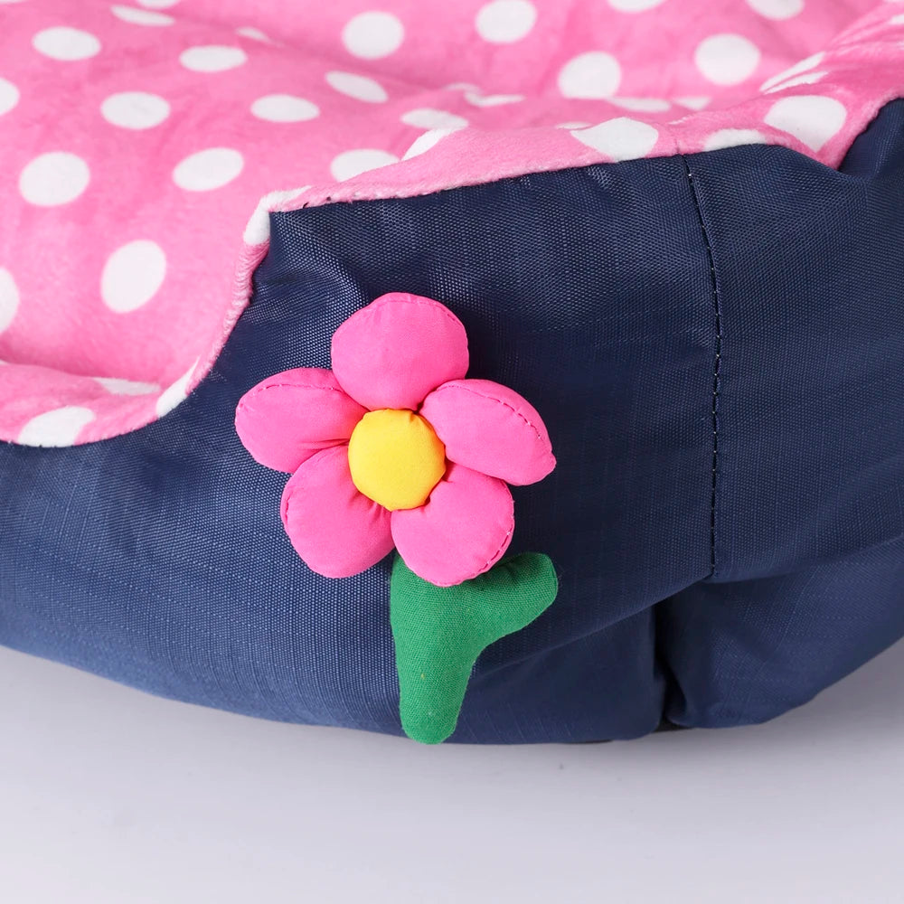 lit chien rose points blancs bleu marine points jaunes confortable moderne