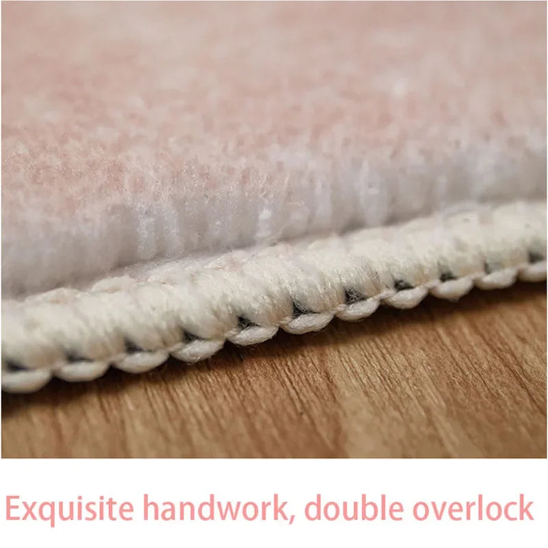 Motif textile en points serrés avec un surjet double, finition artisanale raffinée.