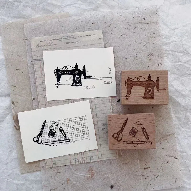 tampons bois illustratifs motifs horloge lampe outils simples scrapbooking