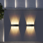 applique murale led moderne noire blanche rayures diagonales contemporaine fixations led