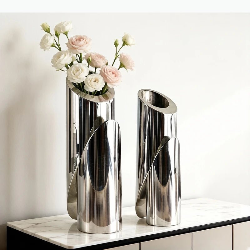 vase argenté moderne lisse rose blanche fleur sculpture décoration tablebranches noires cerises rouges