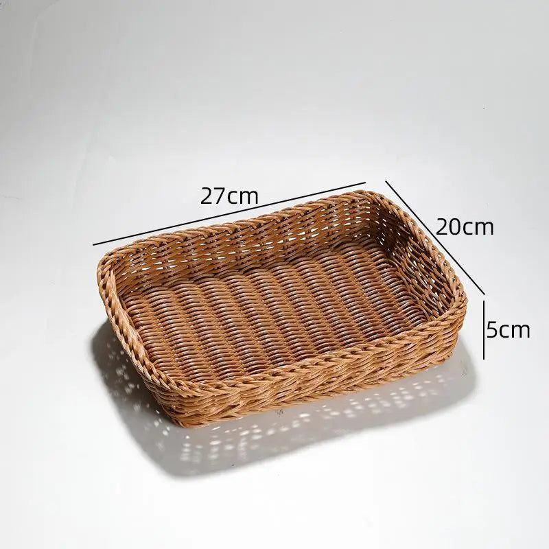 panier osier marron clair tissage traditionnel rustique poignées métalliques fruits légumes maison restaurant