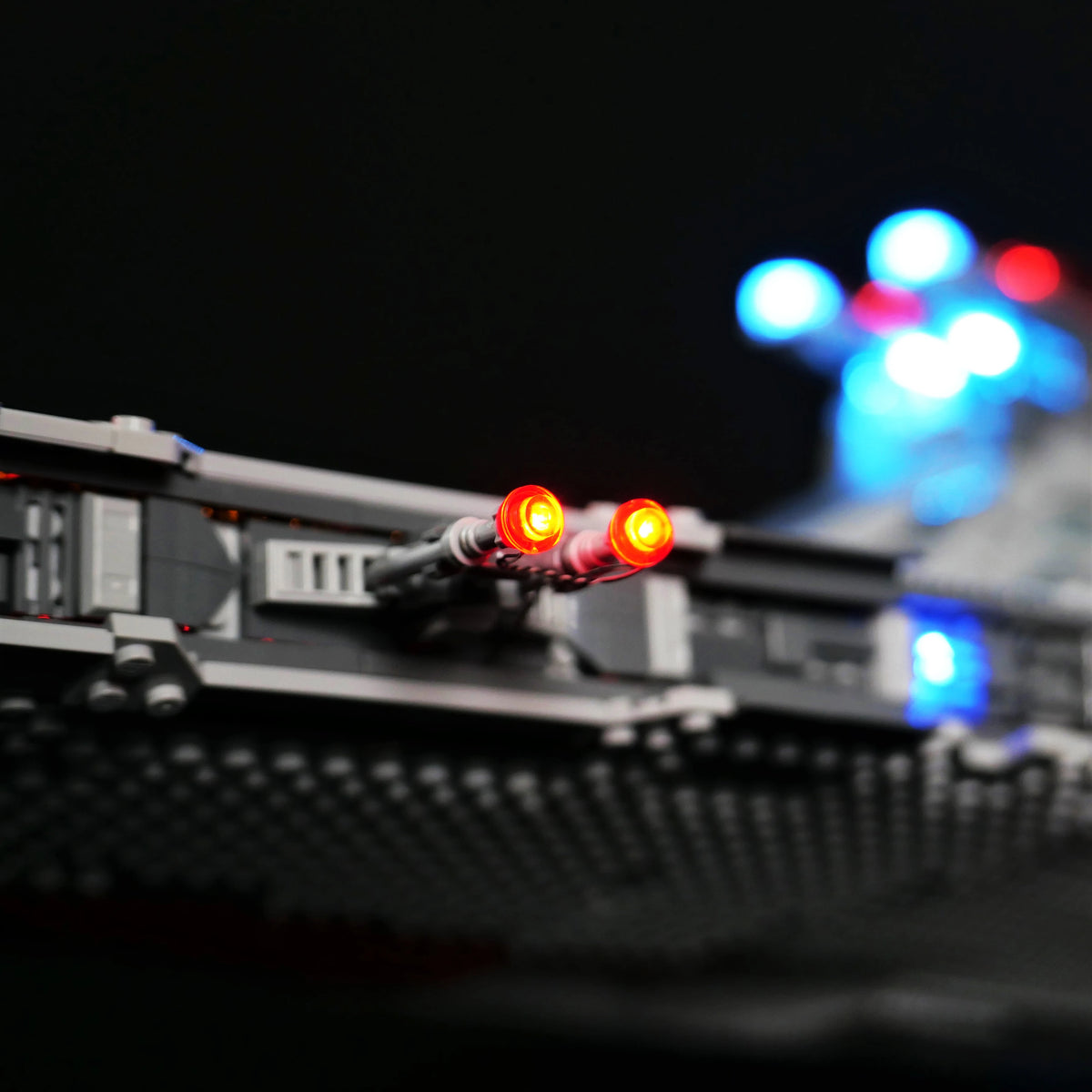 ensemble vaisseau spatial led rouge blanc gris bleu futuriste lumiere led intégrée science fiction