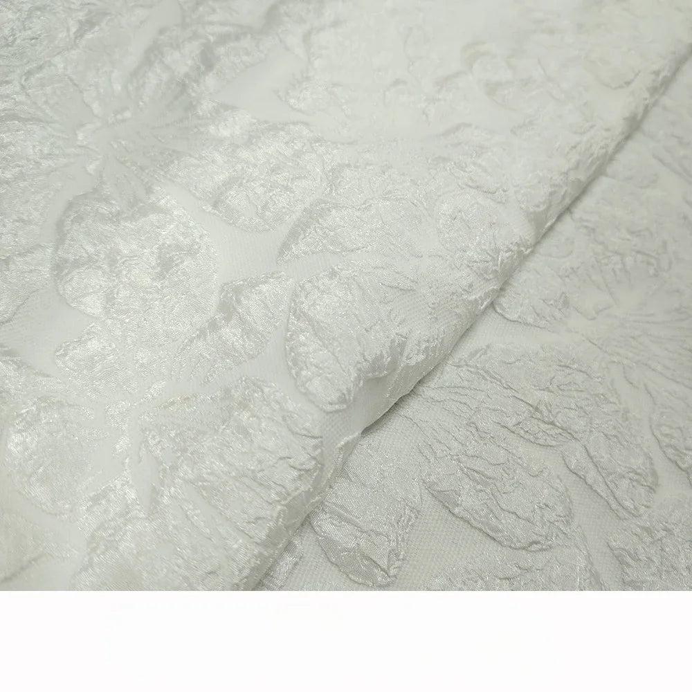 tissu polyester brocart fleurs relief bleu marine rose clair beige gris rouge jaune doré