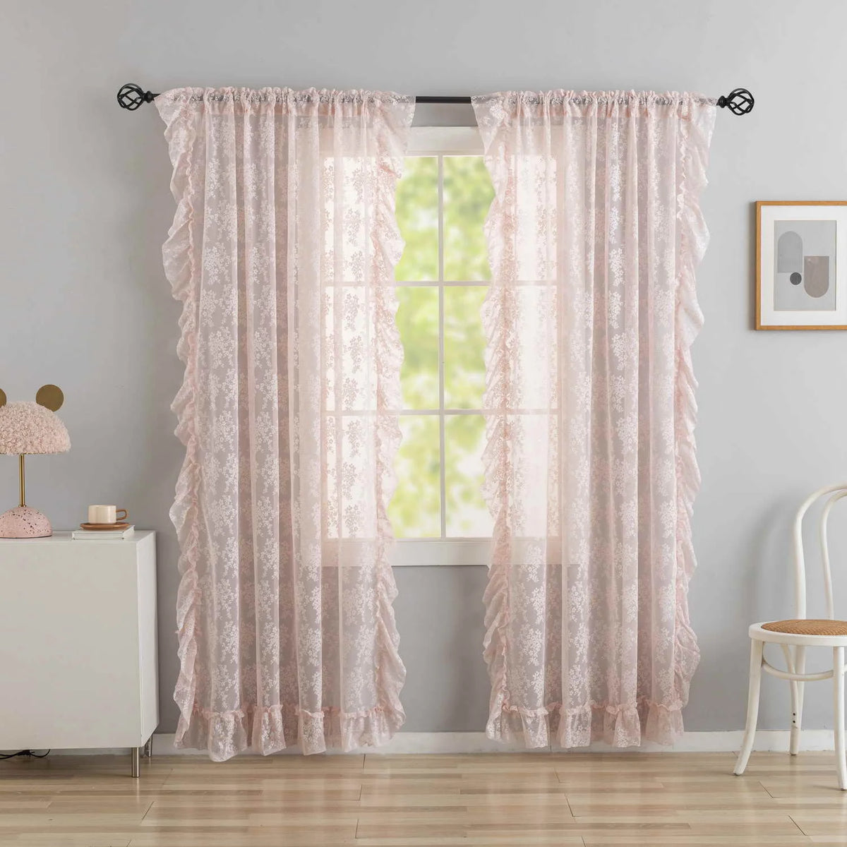 rideau transparent fleuri dentelle rose vintage romantique maison