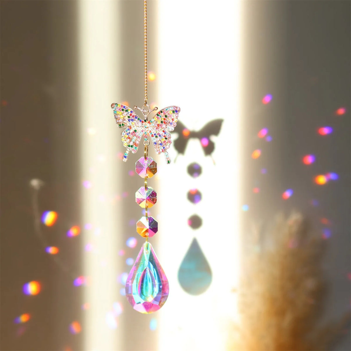 décoration murale artisanale multicolore strass papillon cœur lune soleil chaines métalliques chambre salon
