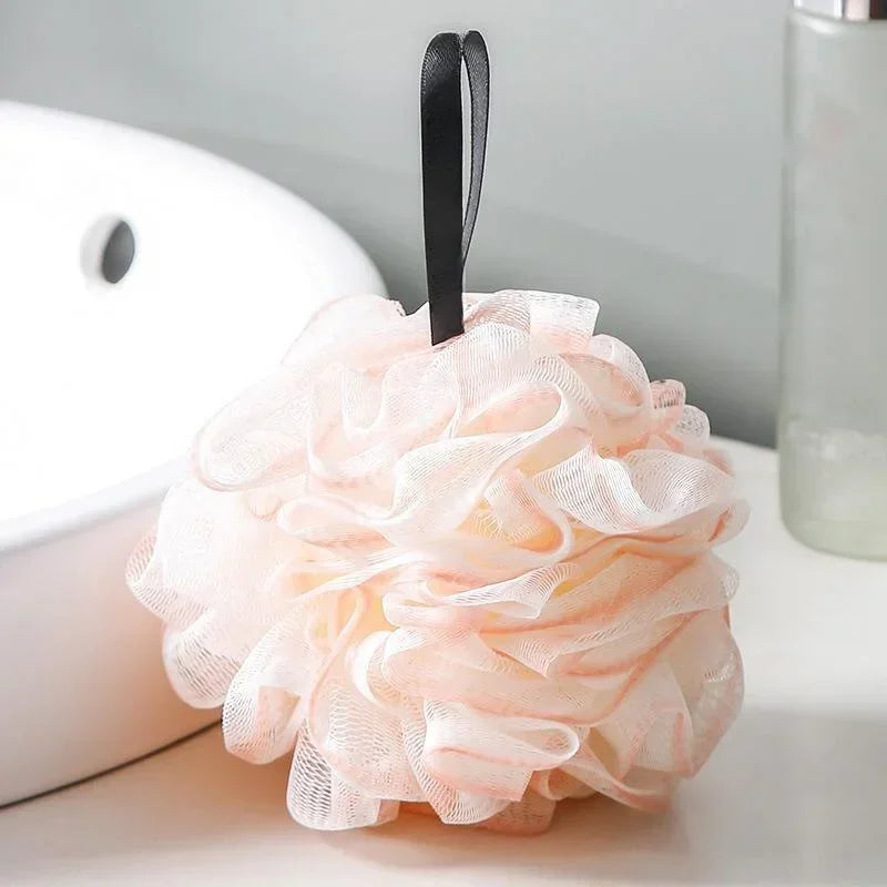 boule bain éponge nettoyage douce maille fine fluffy moderne rose clair vert anneaux noirs