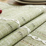 chemin table coton lin vert sauge broderie blanche rustique franges décoration table