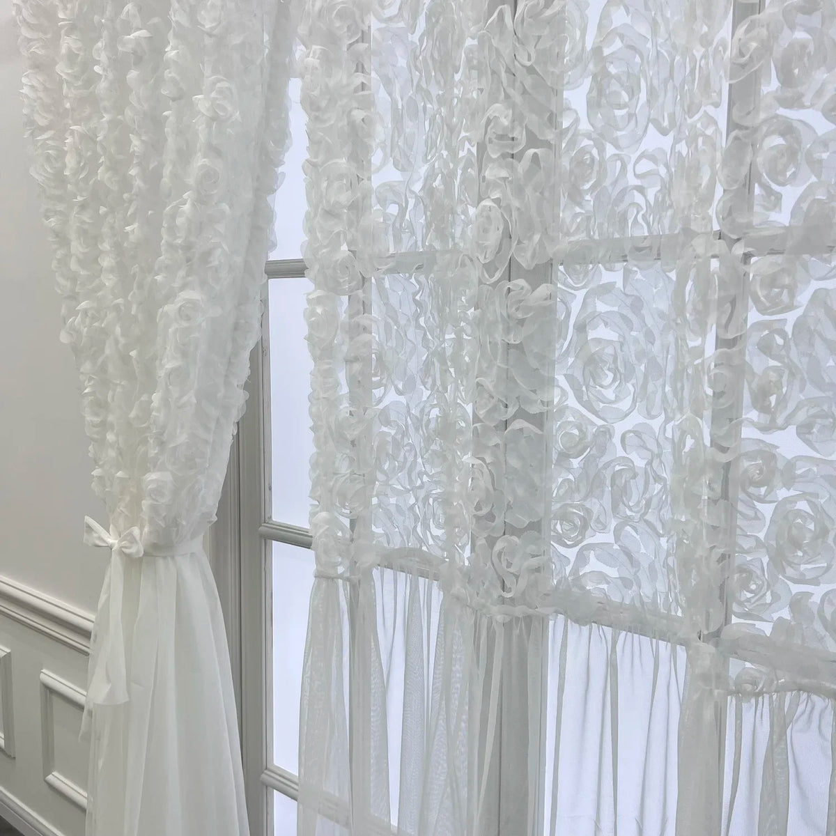 rideau blanc fleurs relief tulle romantique élégant anneaux chambre maison