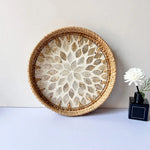 assiettes decoratives boho mosaïque coquillages naturel artisanal floral table mur decoration