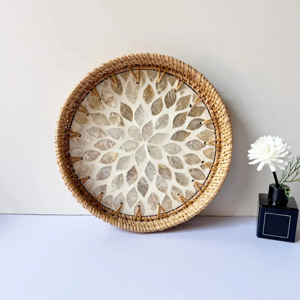 assiettes decoratives boho mosaïque coquillages naturel artisanal floral table mur decoration