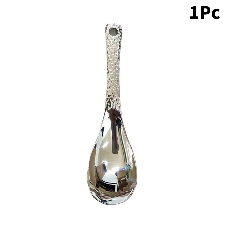 cuillère soupe acier inoxydable argenté texture martelée moderne opacité émaille cuisine maison
