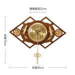 horloge murale chinoise traditionnelle décoration salon aiguilles poissons dorés bois texturé