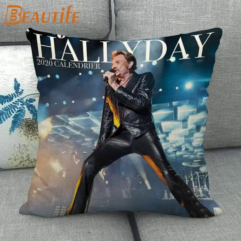 coussin carré moderne homme cheveux blond opacité noir bracelet cuir décoration chambre ornementalité universel