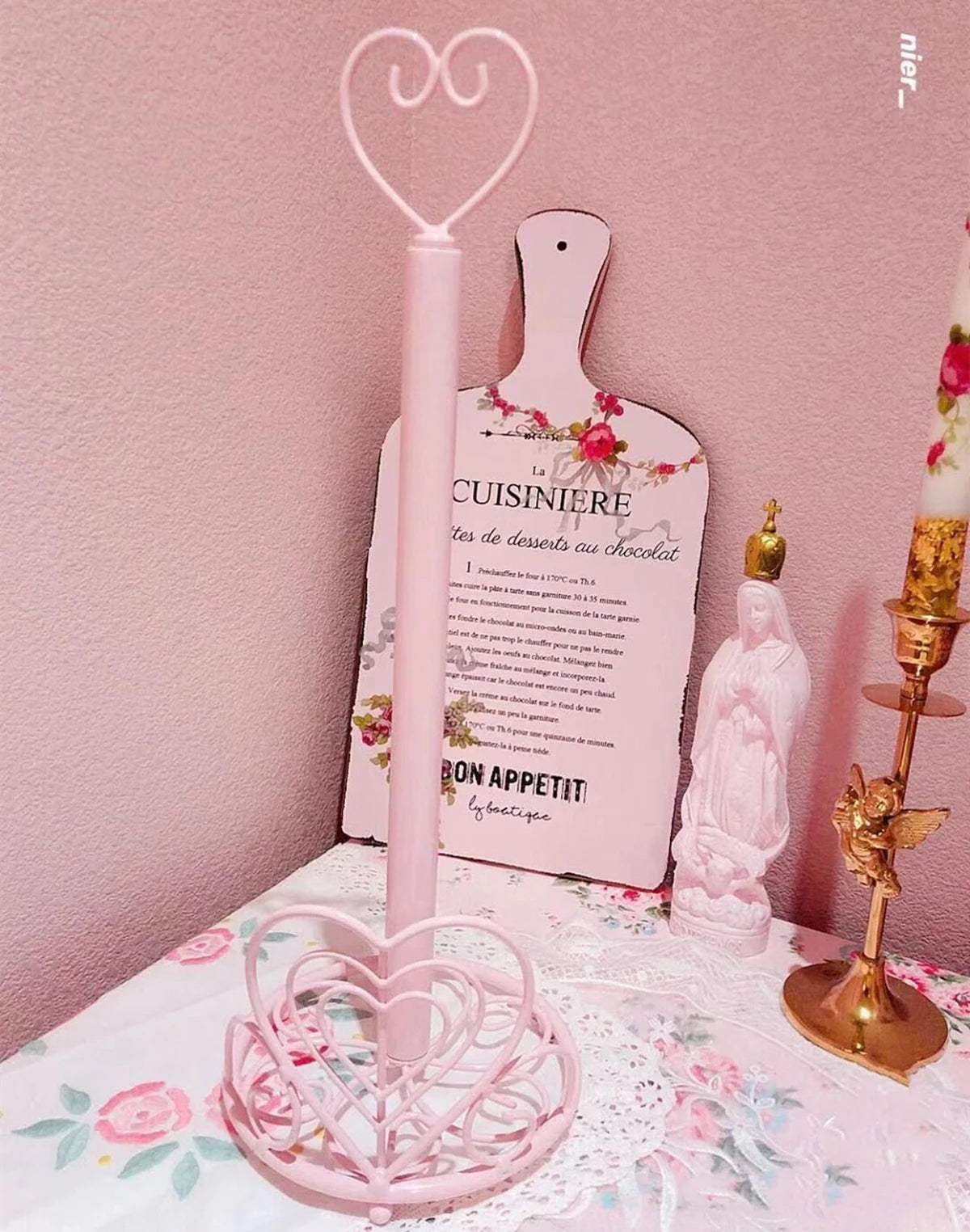 porte rouleau métal rose motif floral coeur rangement maison papier essuie tout support serviettes