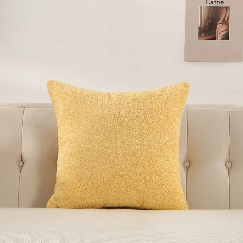 coussin peluche vert jaune rose gris clair texture bouclée moderne 60x60cm fixations