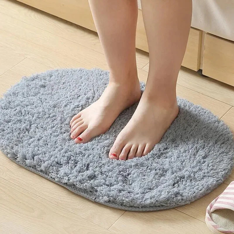tapis doux décoration intérieure moderne gris beige salle bain antidérapant poils suède
