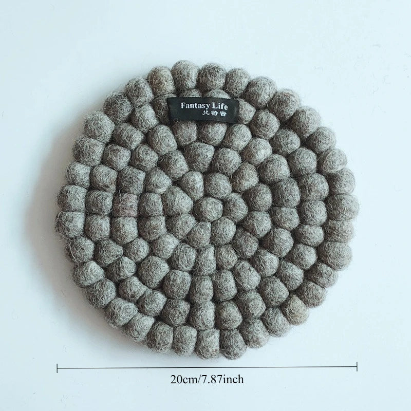 tapis table moderne feutré blanc rouge bleu gris noir 20cm diamètre respectueux environnement