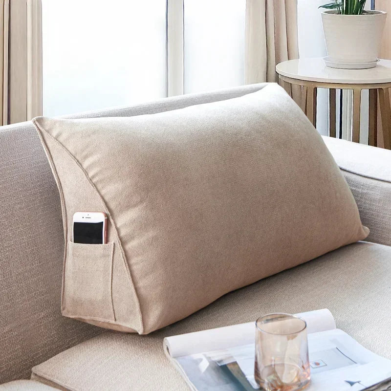 coussin triangulaire velours gris beige literie massage voyage contemporain posable decore