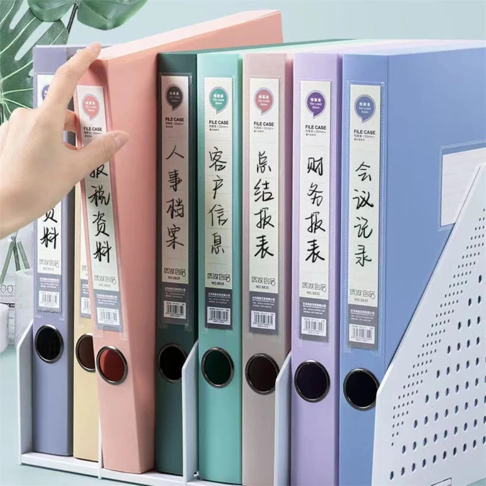 classeur violet moderne contenant papier calculatrice documents transparents organiser respectueux environnement