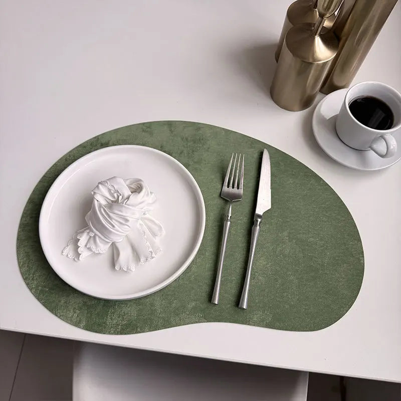 serviettes table velours géométriques moderne élégantes respectueuses environnement vert olive noir gris clair