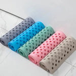 tapis bain antidérapant microfibre perforations modernes couleurs variées rose gris bleu vert violet minimaliste