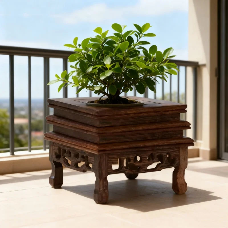 support plante bois naturel gravures decoratives classique artisanal marron foncé elegance traditionnelleintérieur decoration
