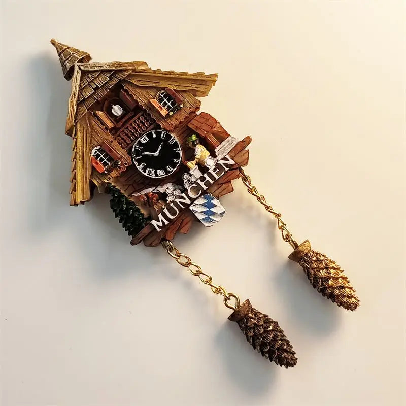 horloge murale pendule chalet bavarois figurines bois décorative traditionnelle marron blanc doré