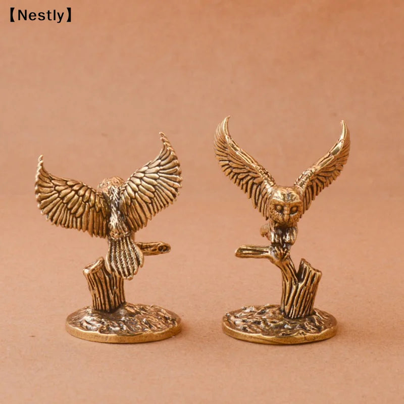 statuettes oiseaux chouettes bois texturées détaillées plumes dorées bronze décoratives animaux