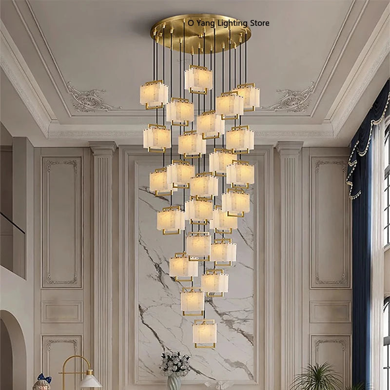 suspension lumineuse or moderne blanc translucide carré élégant chaînes noires