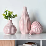 vase decoratif moderne rose bleu clair blanc strie minimaliste table fleurs artificielles
