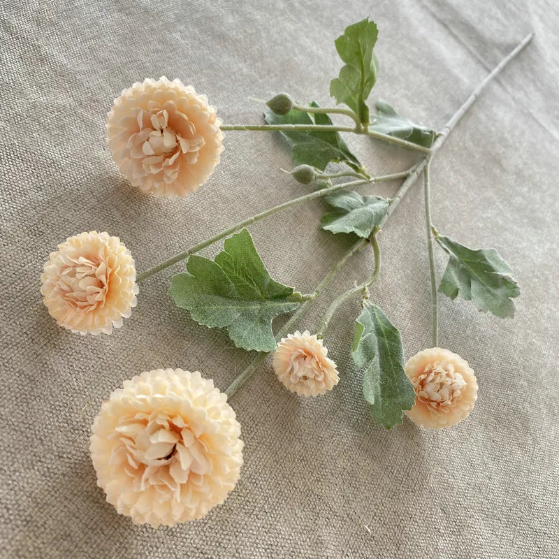 décoration intérieure bouquet artificiel fleurs chrysanthèmes feuilles vertes moderne or rose violet