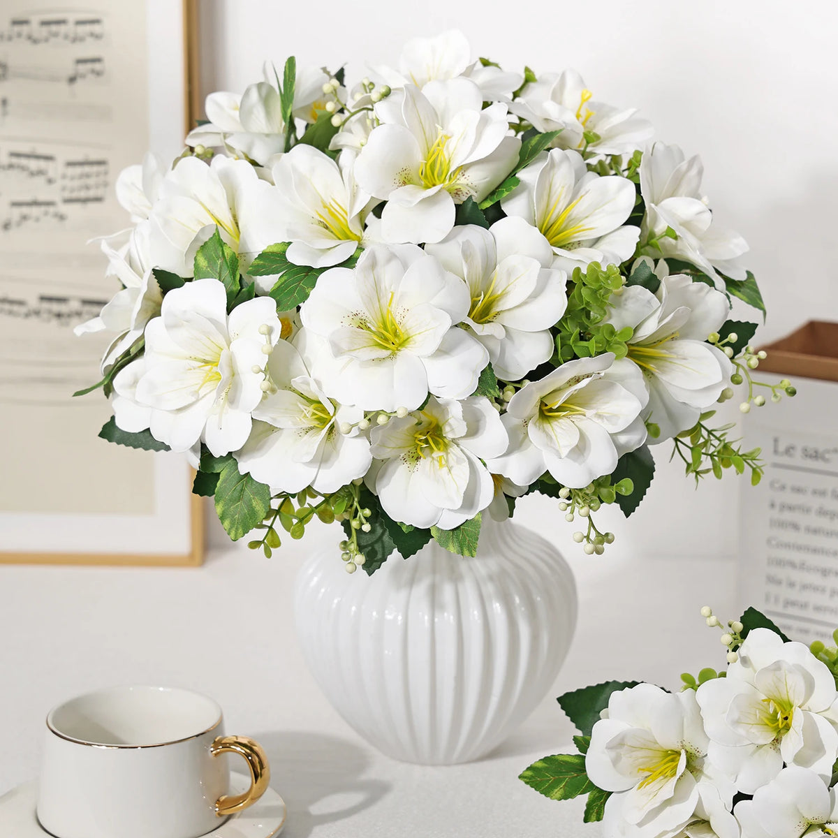 Décoration intérieure bouquet azalea fleurs lys classique vase orange blanc rose bleu marron