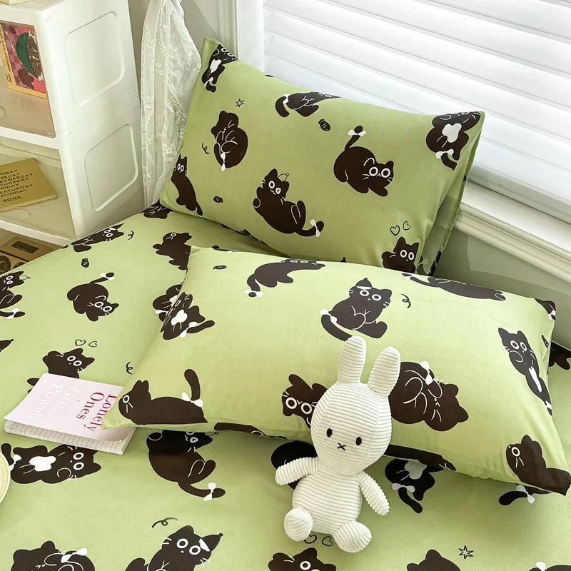 drap housse imprimé chats noirs fond vert clair élastique oreiller coussin enfant moderne doux